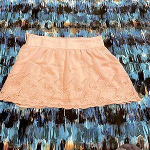 3/$18 🌺 Peachy Pink Floral Embroidered Mini Skirt, juniors size medium